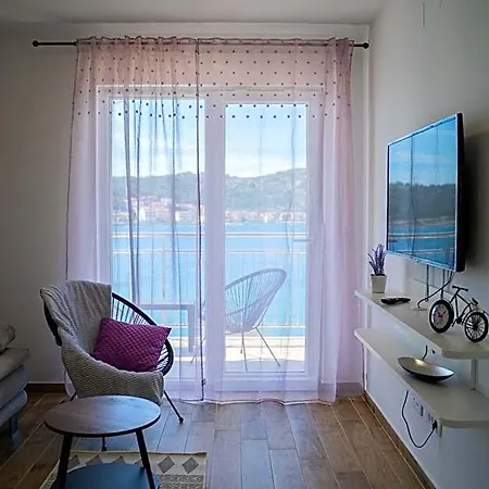 Laurel Hotel Tisno